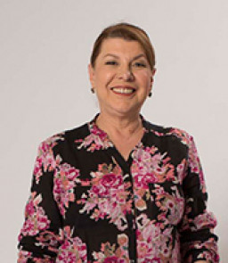 Сюзан Аксой